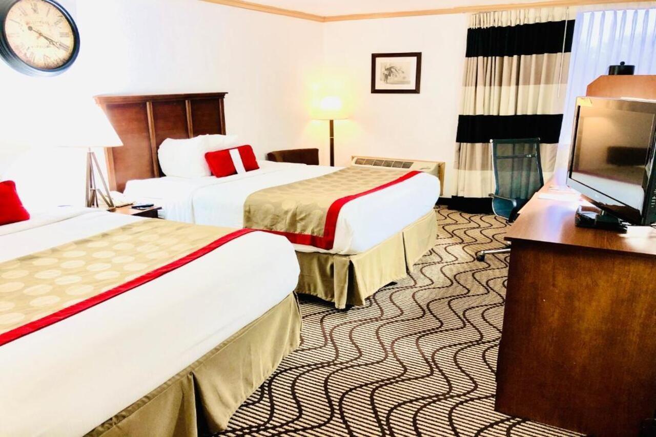 รามาดา บาย วินด์แฮม เบอร์มิงแฮม แอร์พอร์ต Hotel ภายนอก รูปภาพ