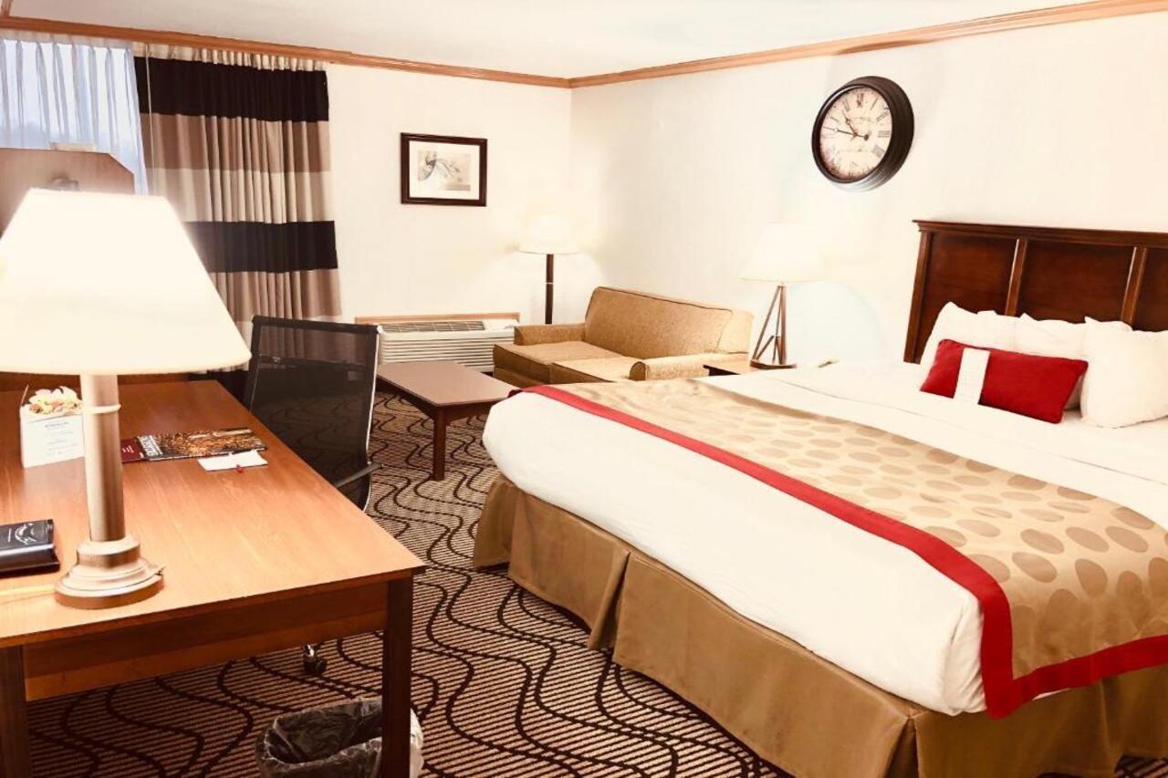 รามาดา บาย วินด์แฮม เบอร์มิงแฮม แอร์พอร์ต Hotel ภายนอก รูปภาพ