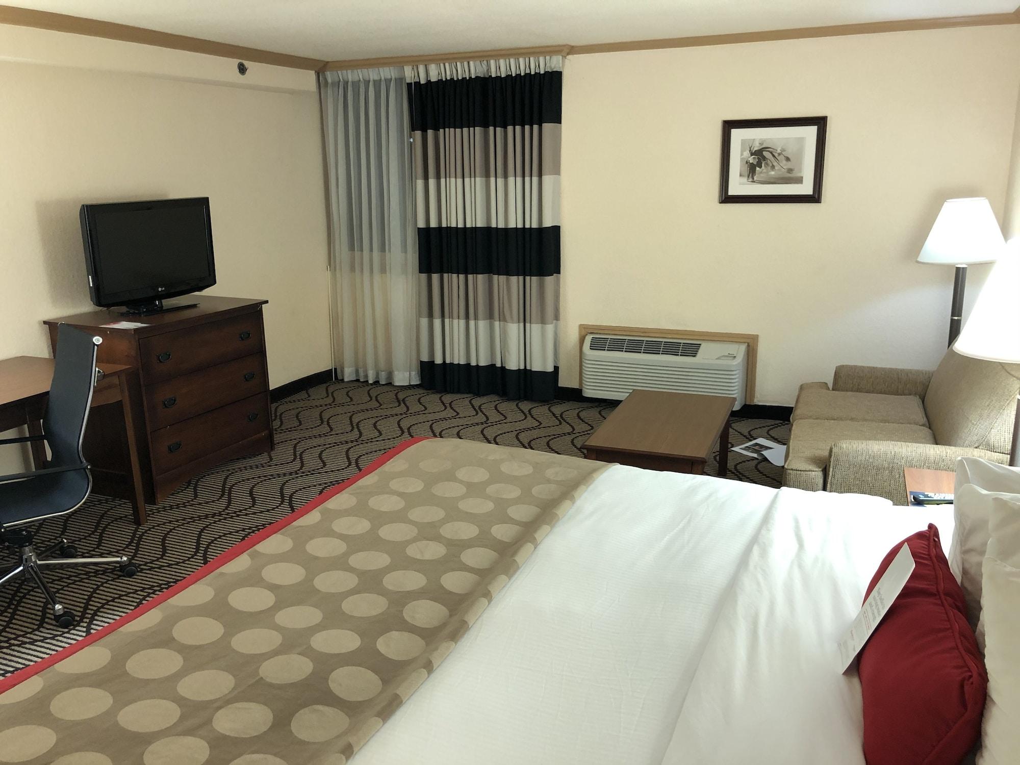 รามาดา บาย วินด์แฮม เบอร์มิงแฮม แอร์พอร์ต Hotel ภายนอก รูปภาพ
