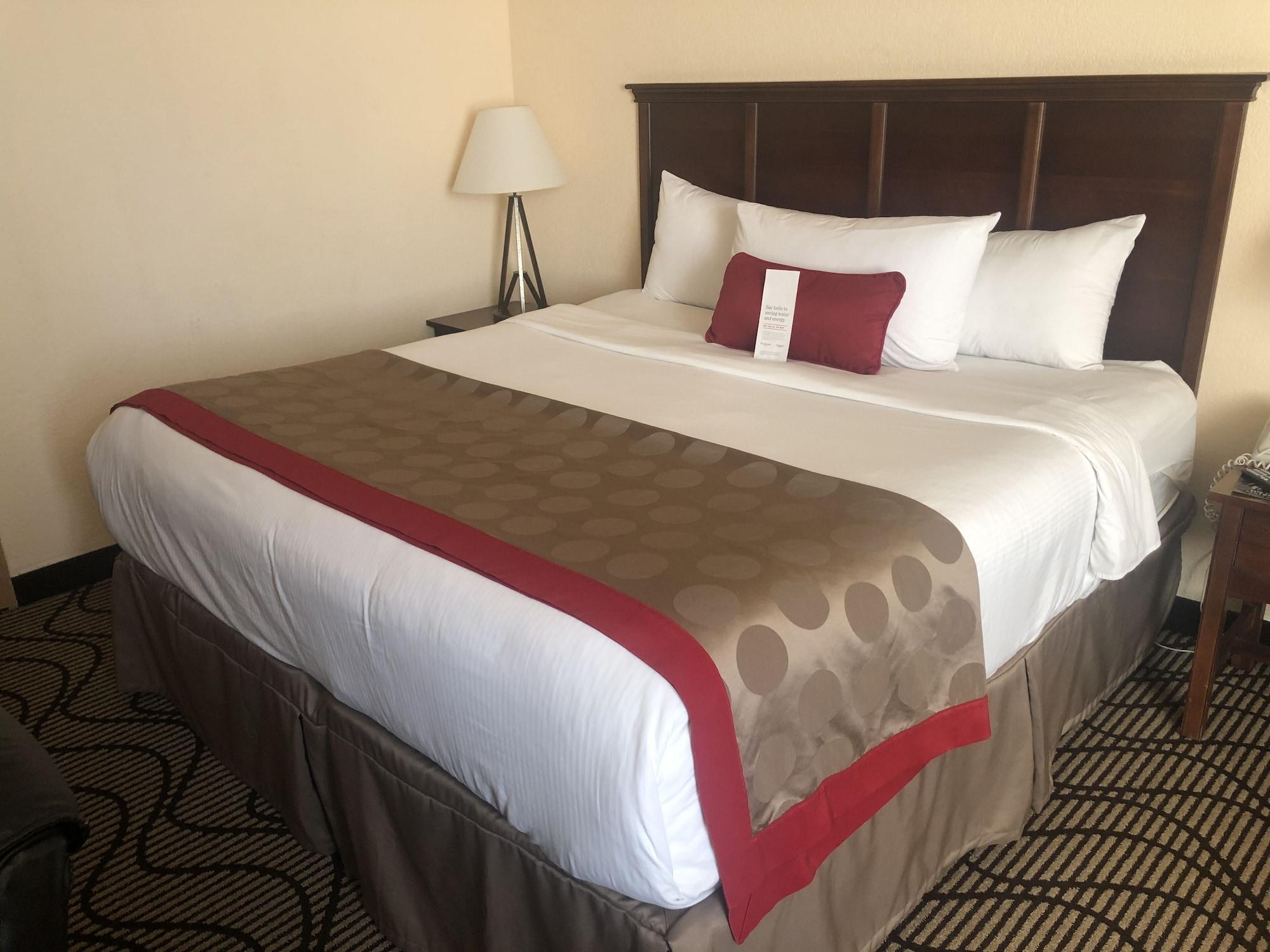 รามาดา บาย วินด์แฮม เบอร์มิงแฮม แอร์พอร์ต Hotel ภายนอก รูปภาพ