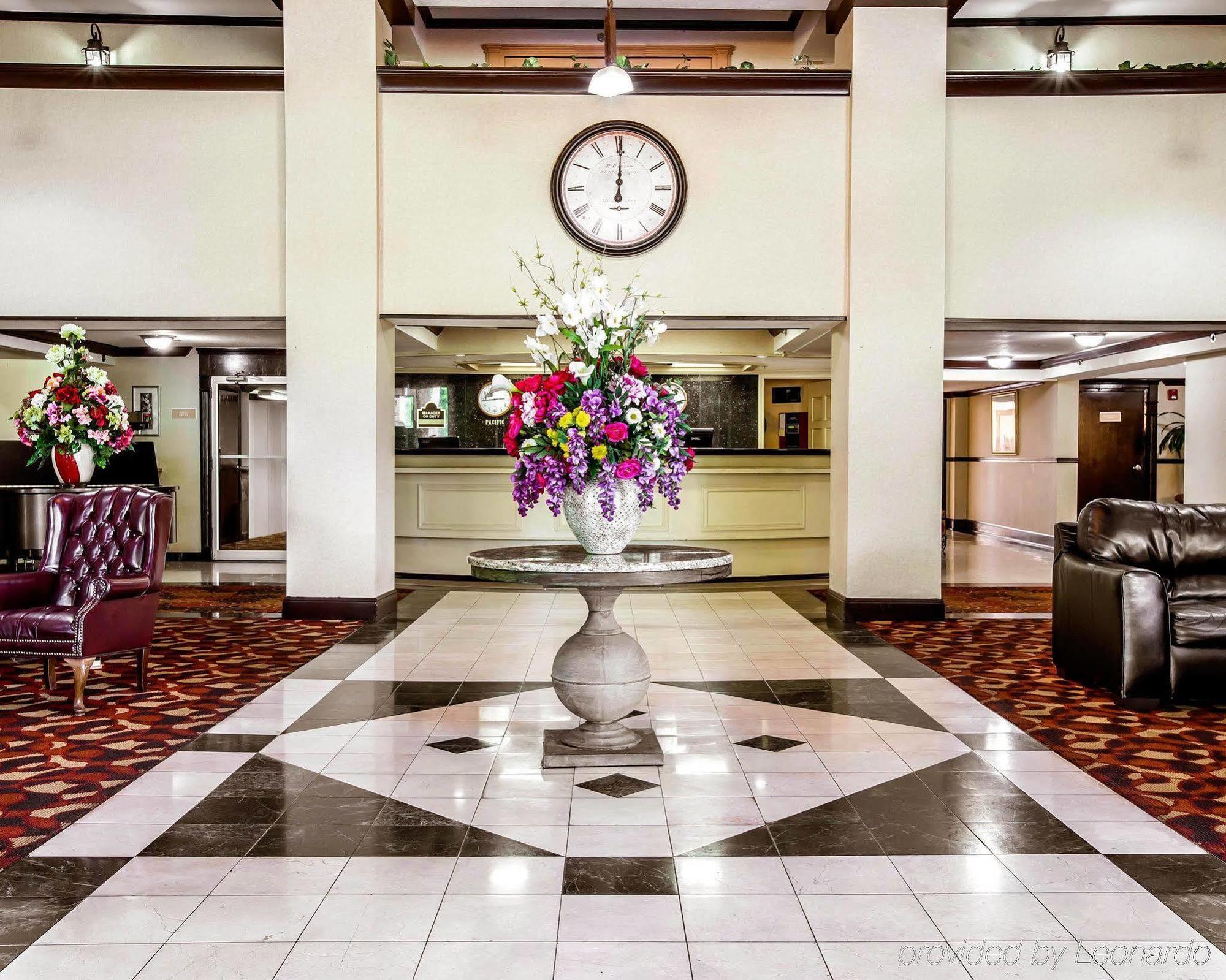 รามาดา บาย วินด์แฮม เบอร์มิงแฮม แอร์พอร์ต Hotel ภายนอก รูปภาพ