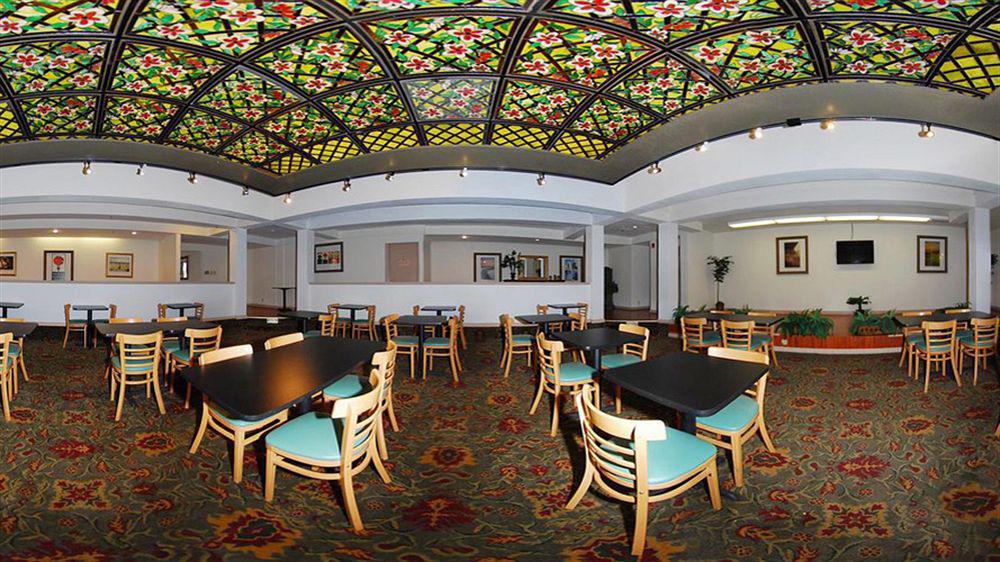 รามาดา บาย วินด์แฮม เบอร์มิงแฮม แอร์พอร์ต Hotel ภายนอก รูปภาพ