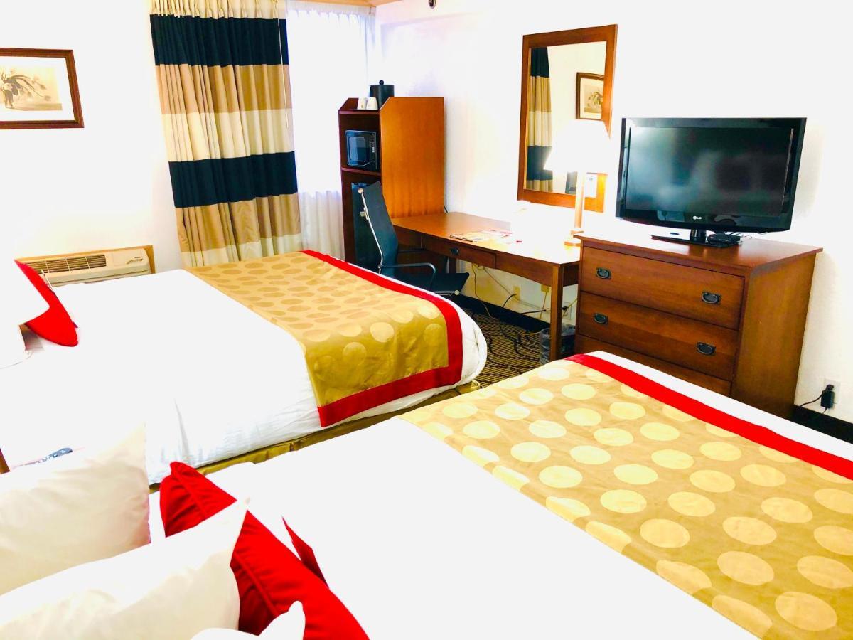 รามาดา บาย วินด์แฮม เบอร์มิงแฮม แอร์พอร์ต Hotel ภายนอก รูปภาพ